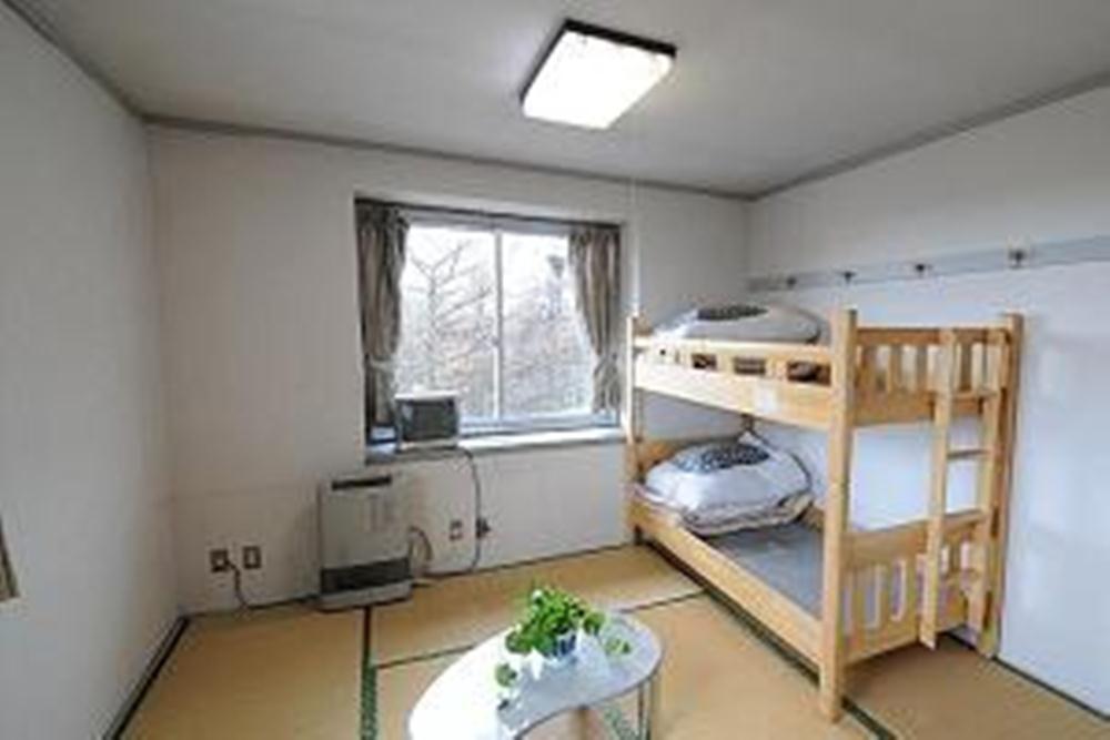 Kusatsu Kogen Youth Hostel Room photo